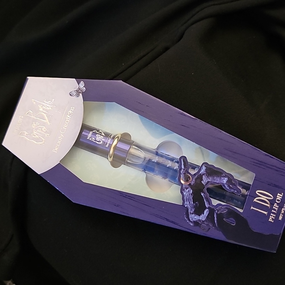 Tim Burton's Corpse Bride "I Do: Vows" pH Lip Oil - Picture 14 of 17